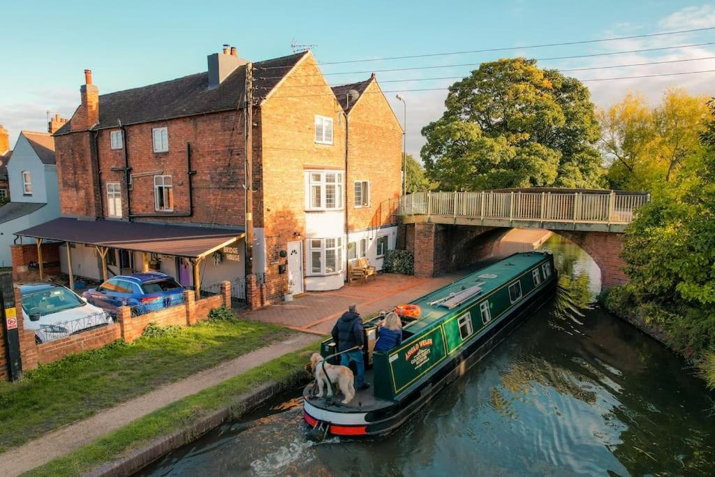 Hidden Gem Canal Facing Retreat With Lovely Walks Hopwas Esterno foto