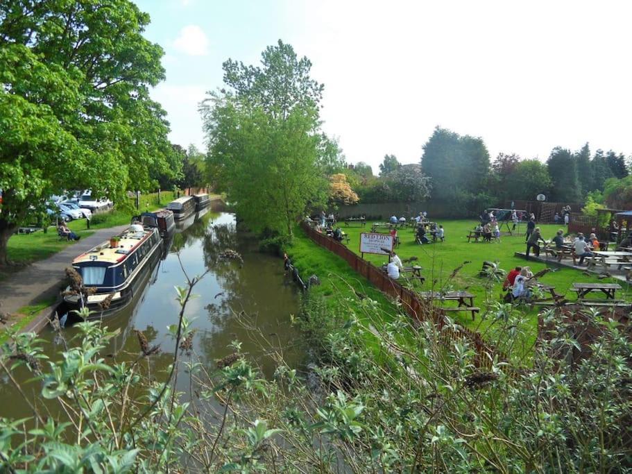 Hidden Gem Canal Facing Retreat With Lovely Walks Hopwas Esterno foto