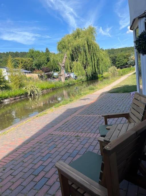 Hidden Gem Canal Facing Retreat With Lovely Walks Hopwas Esterno foto